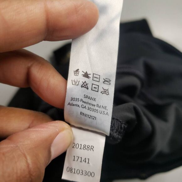 Spanx Velvet Shine Leggings Black/Gold Size Small - Picture 8 of 10